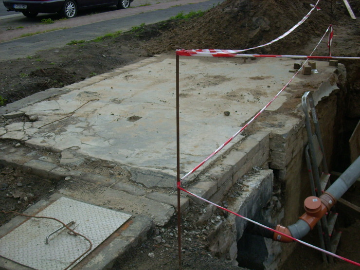 2008